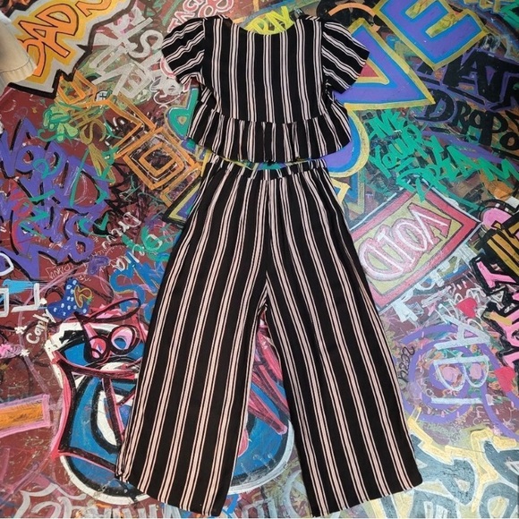 Sky and Sparrow Pants - Sky and Sparrow Black and Pink Two Piece with Wide-Leg Size M EUC